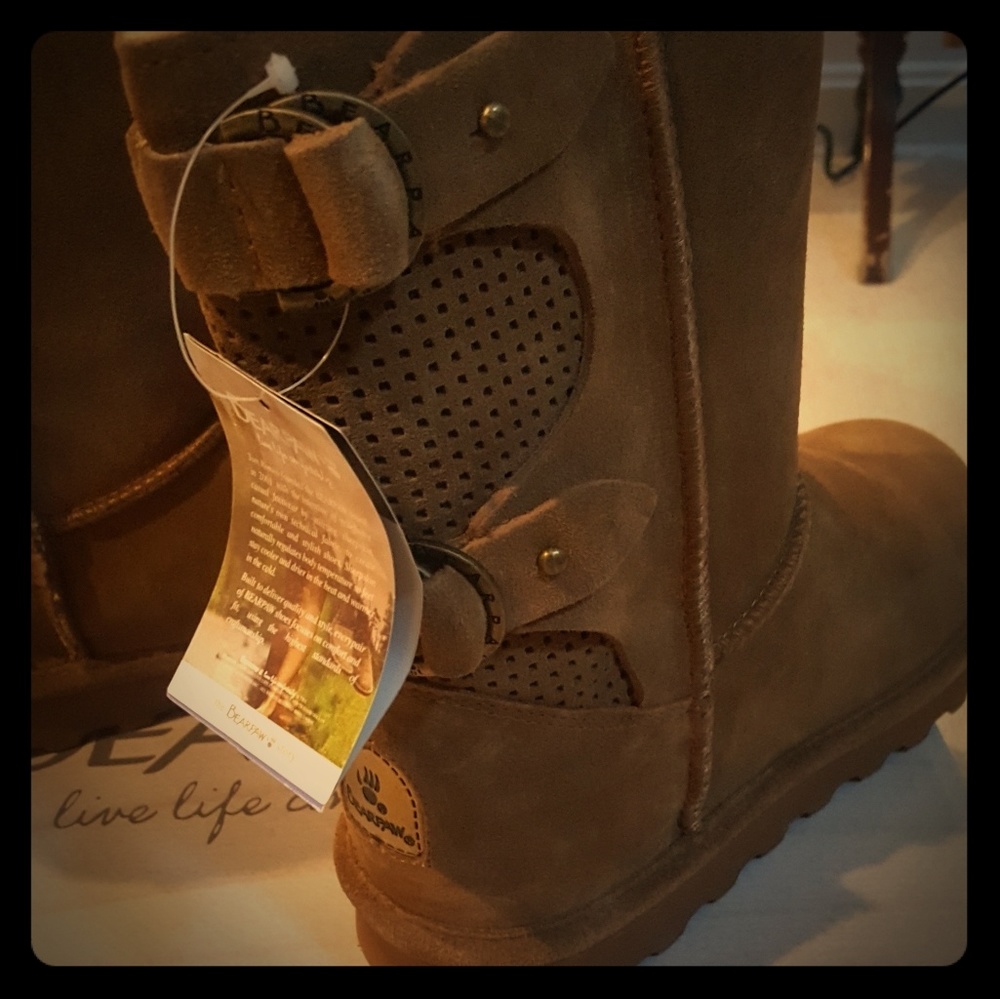 Brand New size 9 Brown Bearpaw Boots